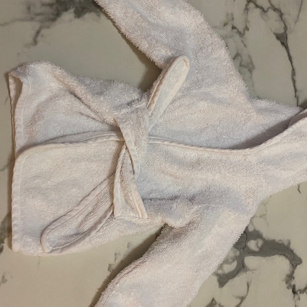 Newborn bath robe used once
